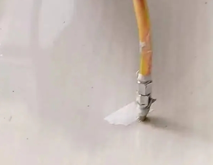 邯郸市瓷砖空鼓维修公司专业解答在瓷砖铺贴过程中，如果使用的砂料过粗（如全部使用了粗砂），可能会导致以下问题